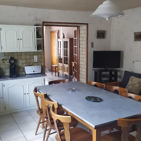 Spacieux Familial Avec Jardin Et Salle De Jeux, Proche De Center Parcs Et Des Vosges - Fr-1-584-45 * Repaix